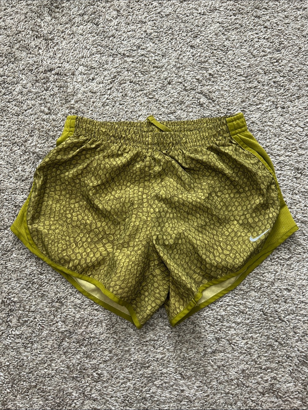 Nike Women's Yellow-Green Patterned Athletic Shorts